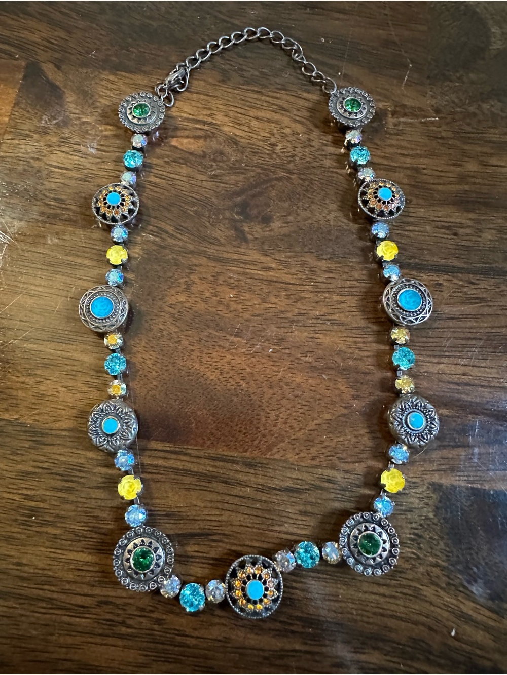 Sabika-inspired crystal necklace